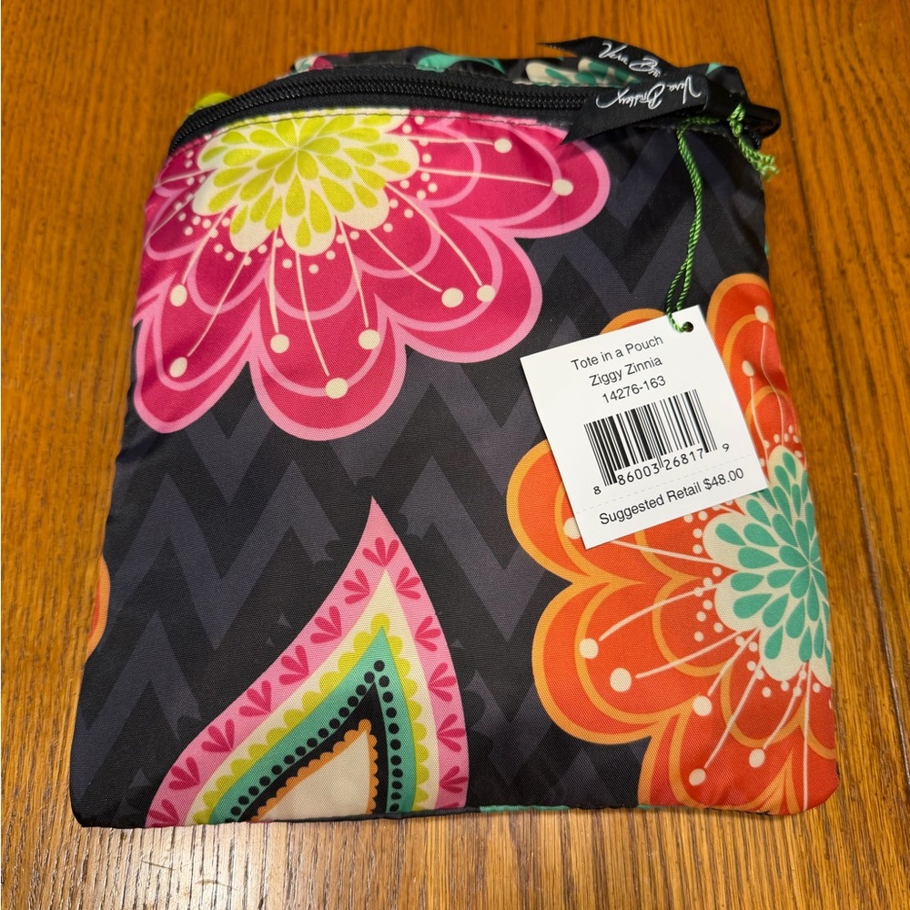 Vera Bradley Ziggy Zinnia Tote in Pouch